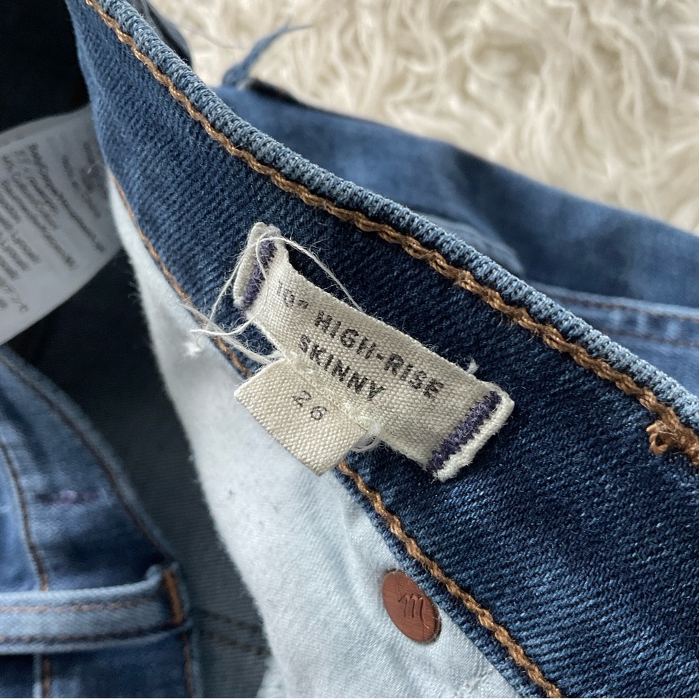 Madewell 10" High-Rise Skinny Jeans in‎ Danny Wash: TENCEL Denim Edition - Picture 4 of 6